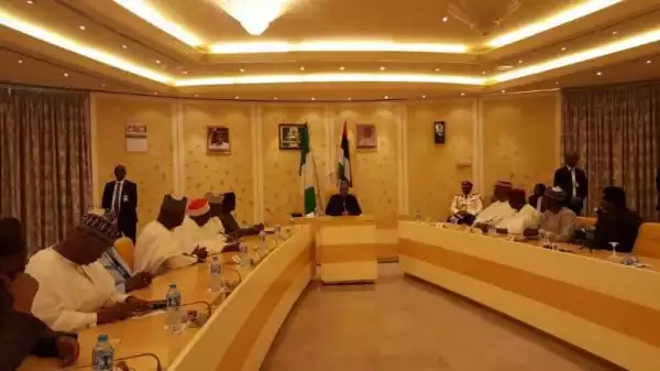 President Buhari Arrives Aso Rock, Holds Meeting With Osinbajo, Governors (Photo)